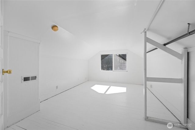 1502 E Maplewood Avenue, Bellingham, WA 98225