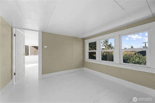 1502 E Maplewood Avenue, Bellingham, WA 98225