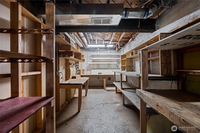 1502 E Maplewood Avenue, Bellingham, WA 98225