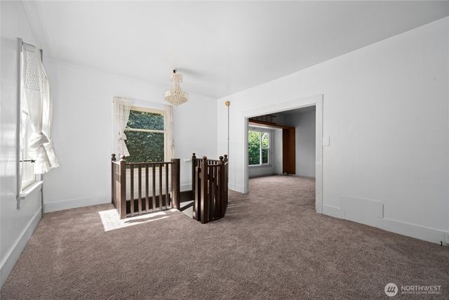 1502 E Maplewood Avenue, Bellingham, WA 98225