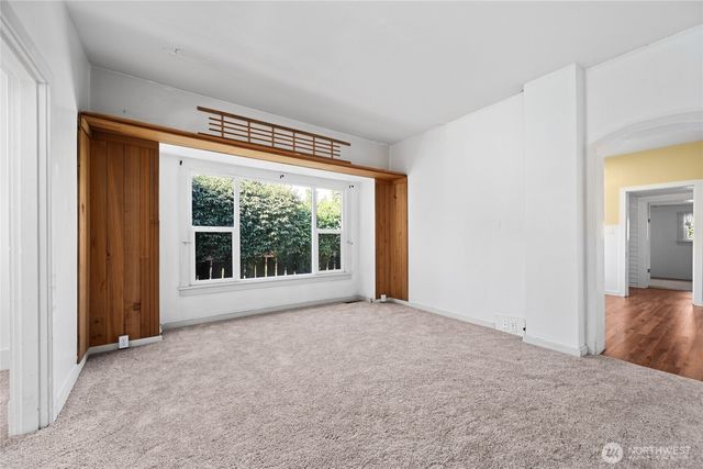 1502 E Maplewood Avenue, Bellingham, WA 98225