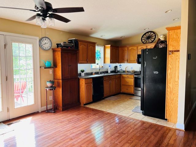 2009 Ashley Lane, Dalton, GA 30721