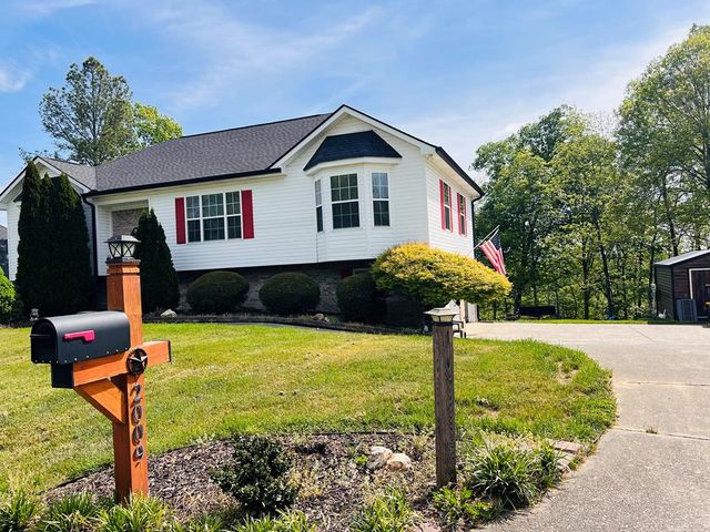 2009 Ashley Lane, Dalton, GA 30721