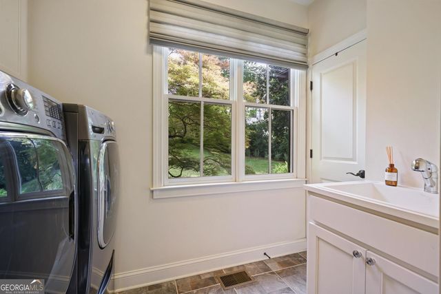 132 NW Underwood Drive NW, Sandy Springs, GA 30328
