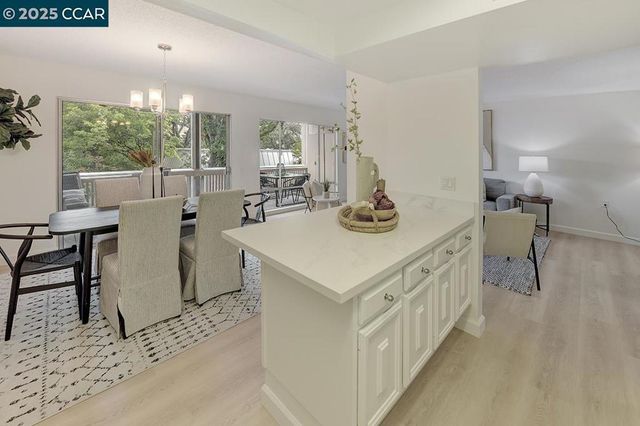 2940 Tice Creek Dr 6, Walnut Creek, CA 94595