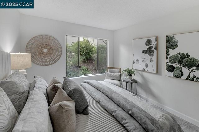 2940 Tice Creek Dr 6, Walnut Creek, CA 94595