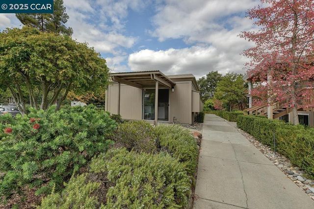 2940 Tice Creek Dr 6, Walnut Creek, CA 94595
