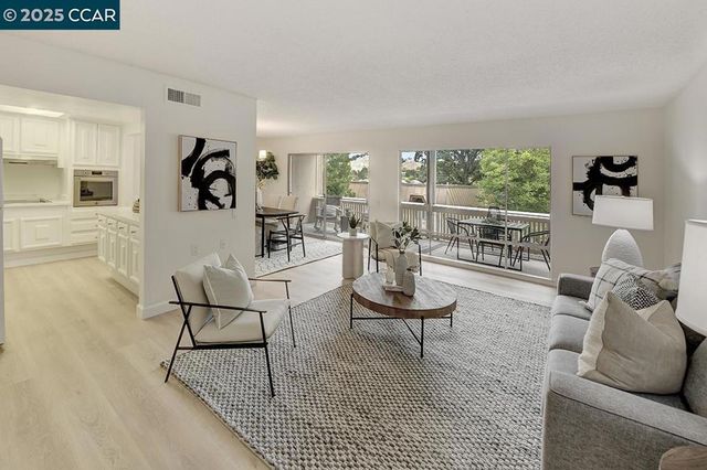 2940 Tice Creek Dr 6, Walnut Creek, CA 94595