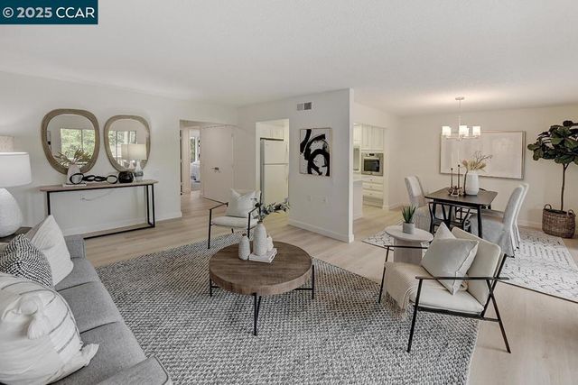 2940 Tice Creek Dr 6, Walnut Creek, CA 94595