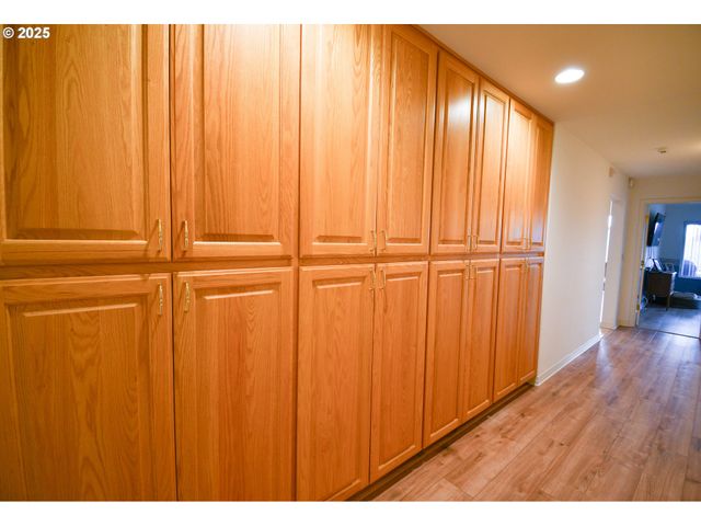 1356 Se LAUREL Ct, Roseburg, OR 97470