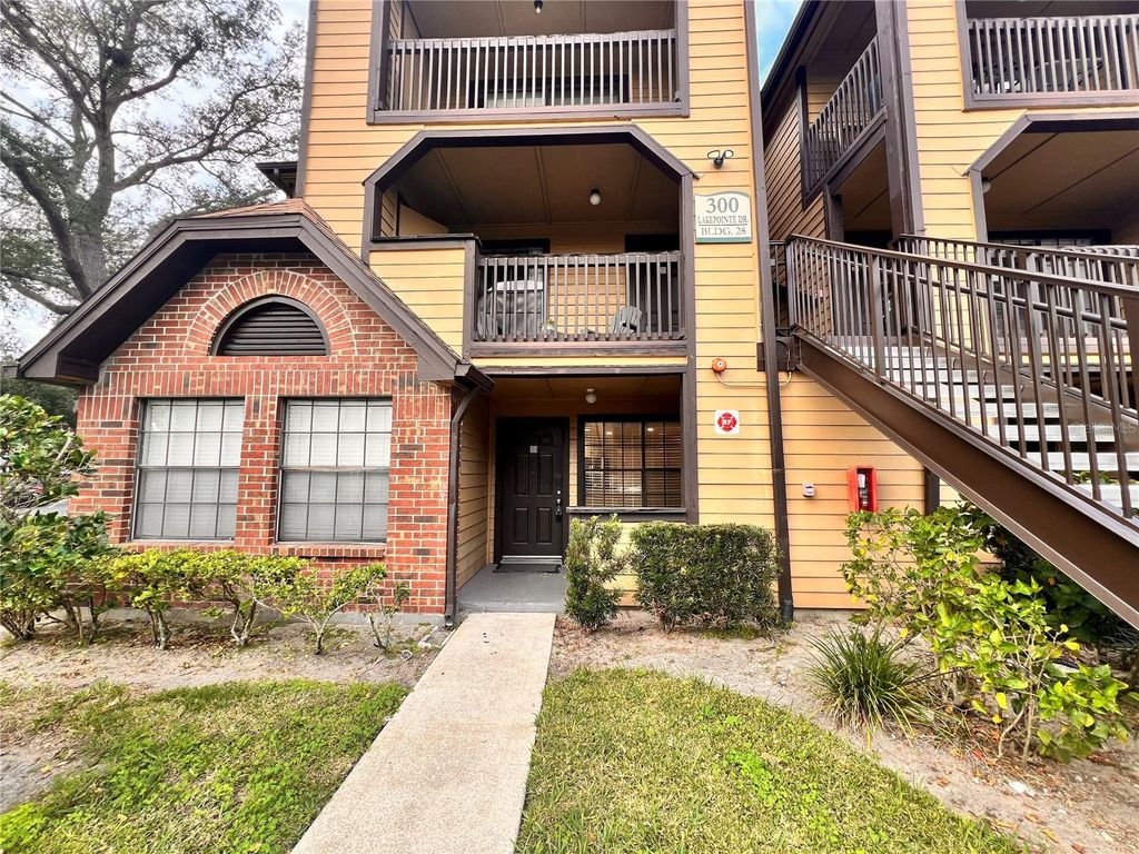 300 LAKEPOINTE DRIVE 103, Altamonte Springs, FL 32701