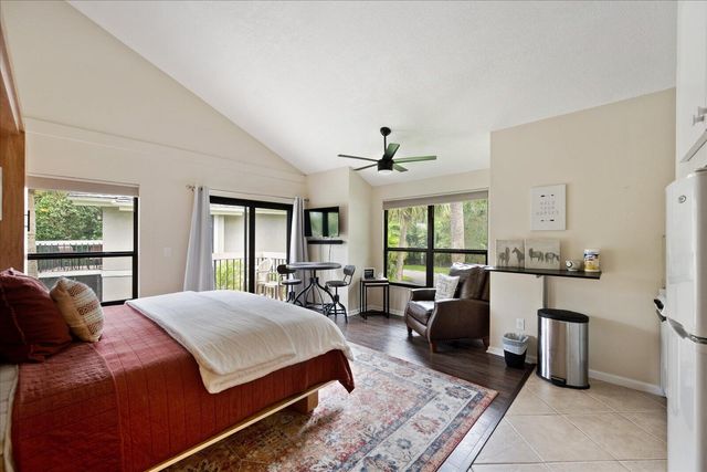 11863 Wimbledon Circle 539, Wellington, FL 33414