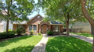 2002 Wood Glen DR, Round Rock, TX 78681