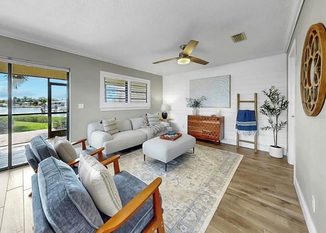 626 YARDARM DRIVE 13, Apollo Beach, FL 33572