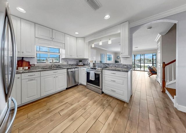 626 YARDARM DRIVE 13, Apollo Beach, FL 33572