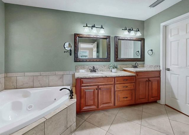 626 YARDARM DRIVE 13, Apollo Beach, FL 33572