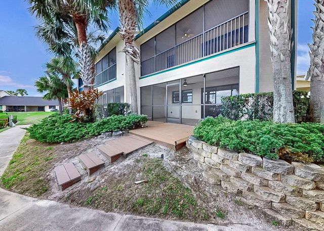 626 YARDARM DRIVE 13, Apollo Beach, FL 33572