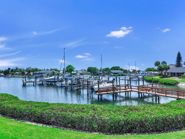 626 YARDARM DRIVE 13, Apollo Beach, FL 33572
