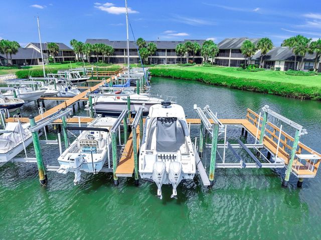 626 YARDARM DRIVE 13, Apollo Beach, FL 33572