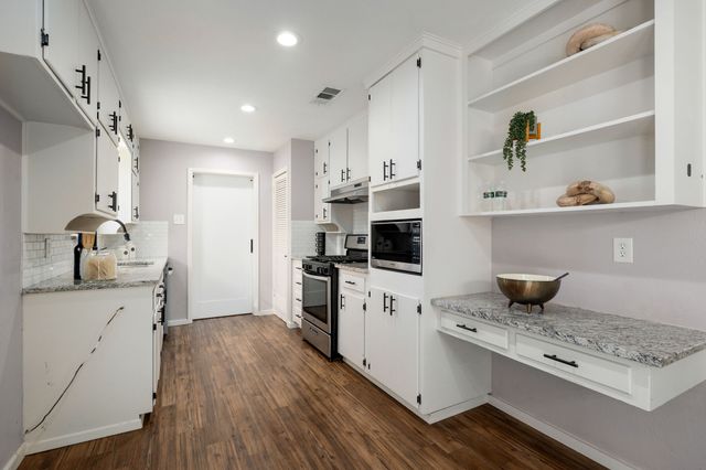 1916 Chattanooga Drive, Bedford, TX 76022