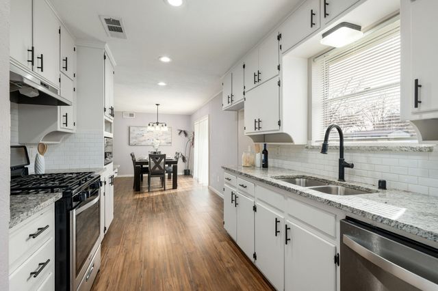 1916 Chattanooga Drive, Bedford, TX 76022