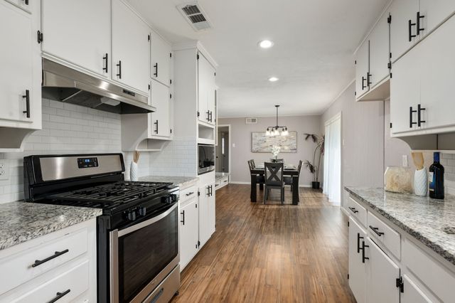 1916 Chattanooga Drive, Bedford, TX 76022