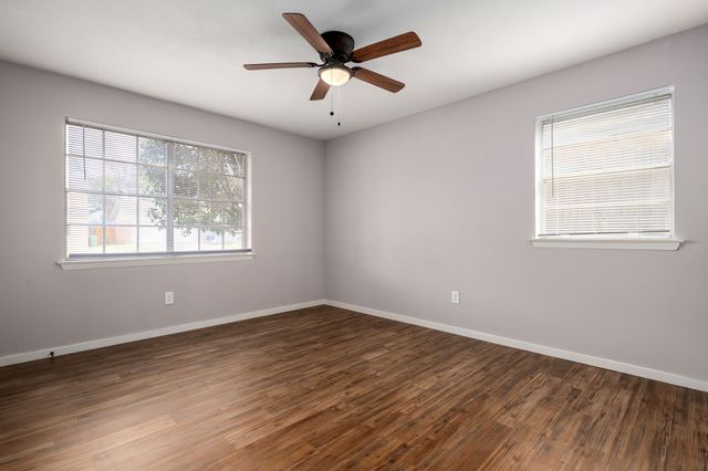 1916 Chattanooga Drive, Bedford, TX 76022