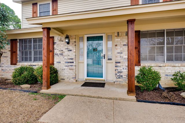 1916 Chattanooga Drive, Bedford, TX 76022