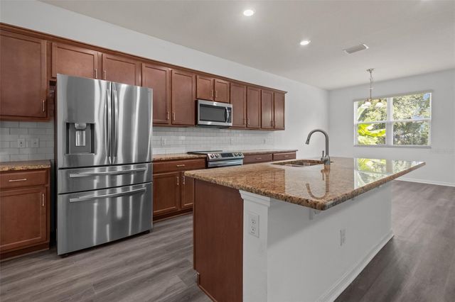 12124 LAKE BOULEVARD, New Port Richey, FL 34655