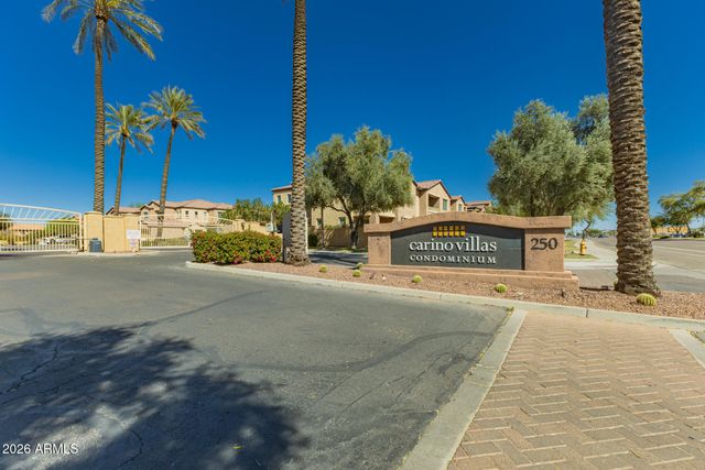 250 W QUEEN CREEK Road 144, Chandler, AZ 85248