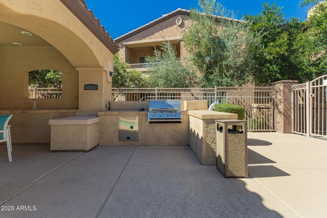 250 W QUEEN CREEK Road 144, Chandler, AZ 85248