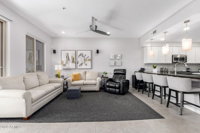 250 W QUEEN CREEK Road 144, Chandler, AZ 85248