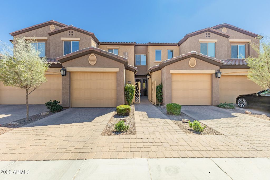 250 W QUEEN CREEK Road 144, Chandler, AZ 85248