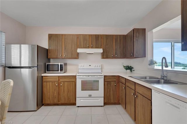 307 Goodlette-Frank RD S B507, Naples, FL 34102