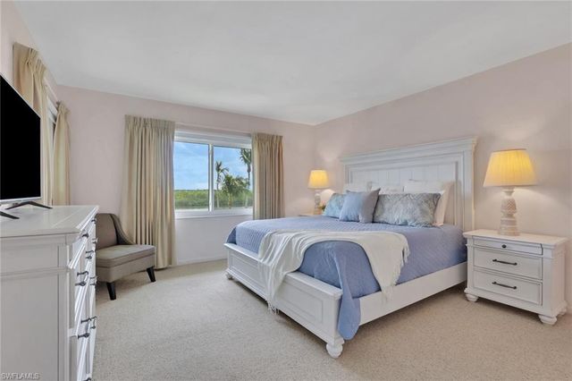 307 Goodlette-Frank RD S B507, Naples, FL 34102