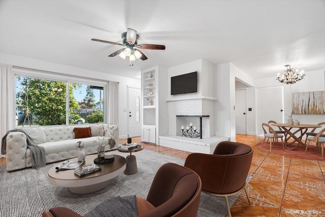 621 Sunny Manor Way, Santa Rosa, CA 95401