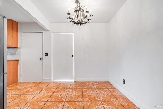 621 Sunny Manor Way, Santa Rosa, CA 95401