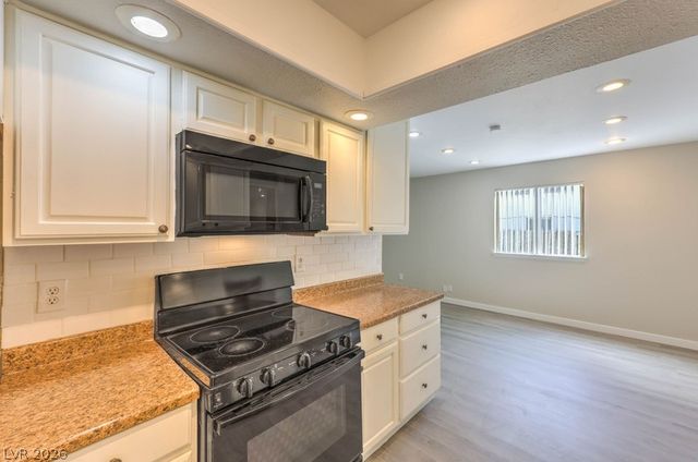 1867 Renada Circle, North Las Vegas, NV 89030