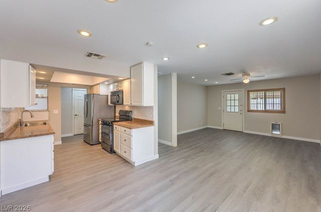 1867 Renada Circle, North Las Vegas, NV 89030
