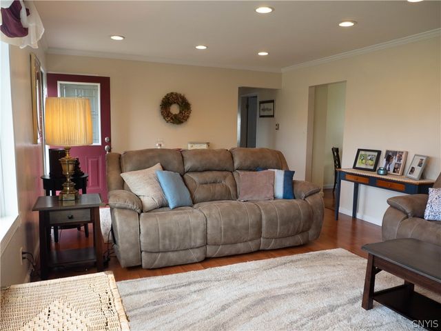 906 Valentine Avenue, Rome, NY 13440