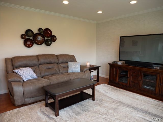 906 Valentine Avenue, Rome, NY 13440