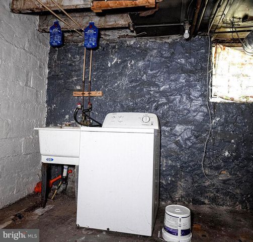 1227 N POTOMAC ST, Baltimore, MD 21213