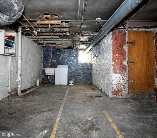 1227 N POTOMAC ST, Baltimore, MD 21213