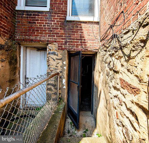 1227 N POTOMAC ST, Baltimore, MD 21213