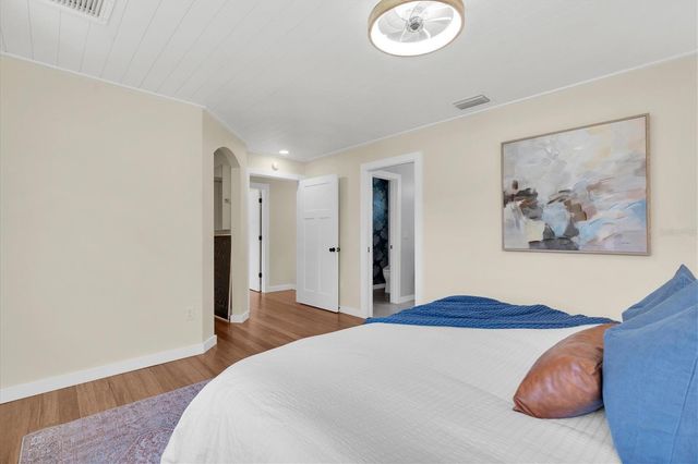6921 MANGO AVENUE S, St Petersburg, FL 33707