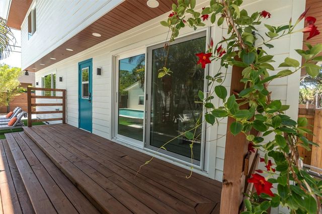 6921 MANGO AVENUE S, St Petersburg, FL 33707