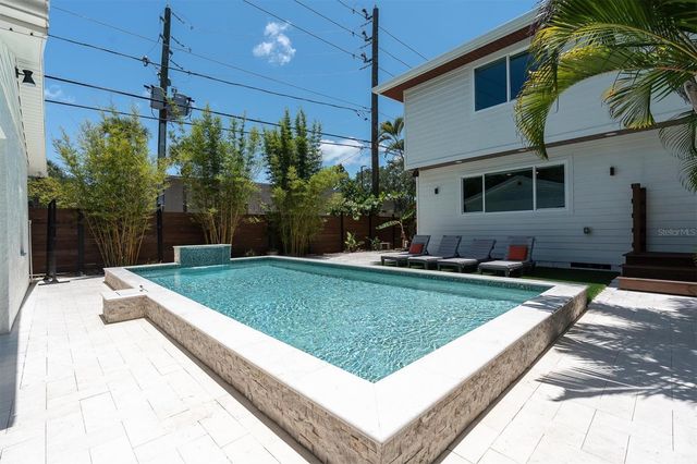 6921 MANGO AVENUE S, St Petersburg, FL 33707