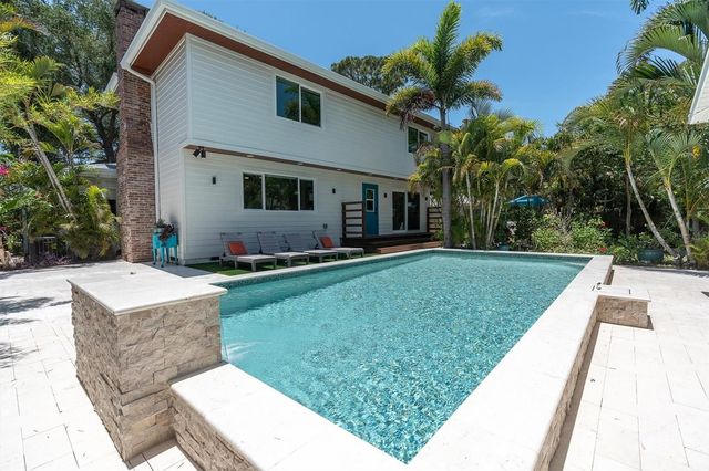 6921 MANGO AVENUE S, St Petersburg, FL 33707