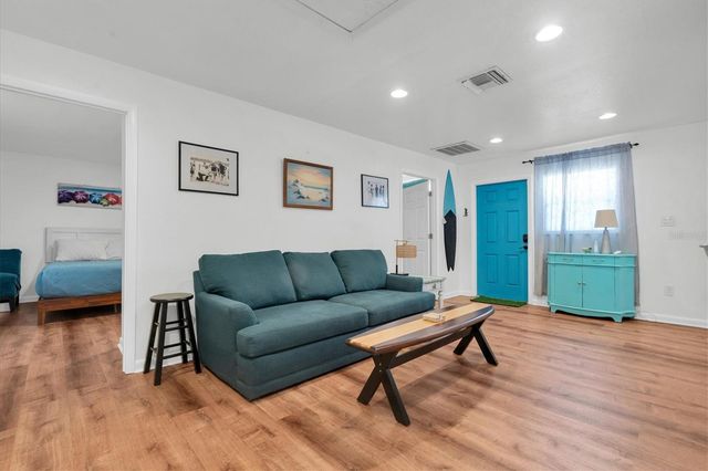 6921 MANGO AVENUE S, St Petersburg, FL 33707
