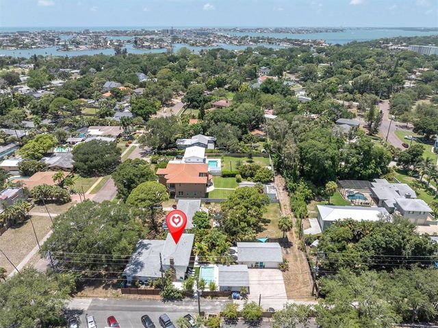 6921 MANGO AVENUE S, St Petersburg, FL 33707
